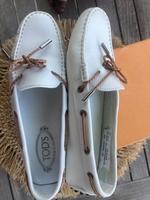 TOD`S Loafer, Klassiker, weiß mit sandfarbenen Zierbendel Baden-Württemberg - Vöhringen Vorschau