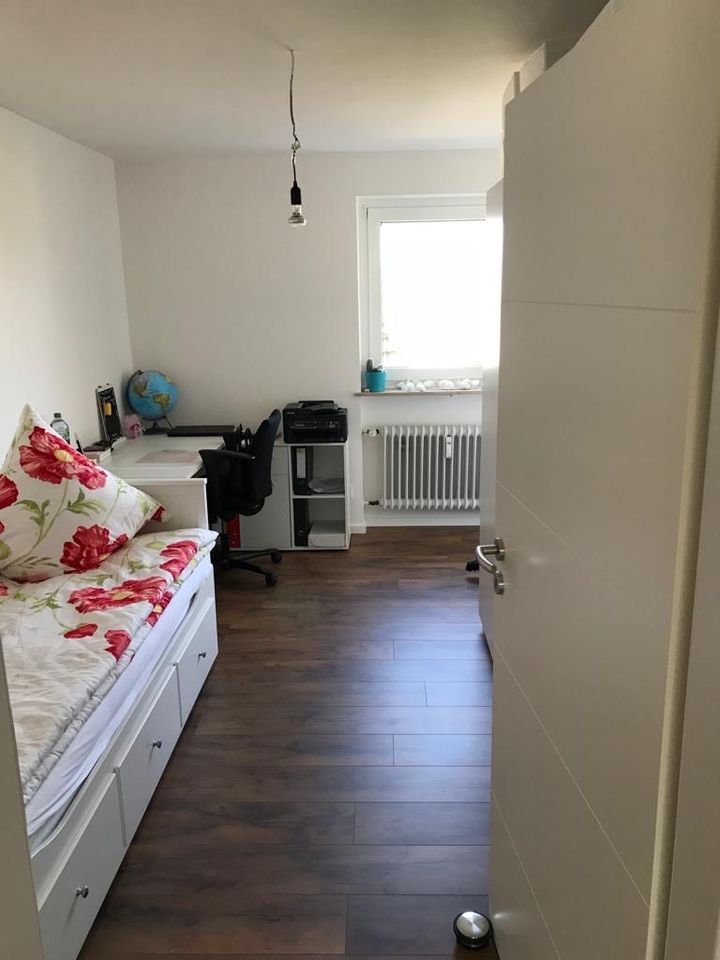 Wunderschöne 4-Zimmer Wohnung mit Balkon und Einbauküche in Landshut