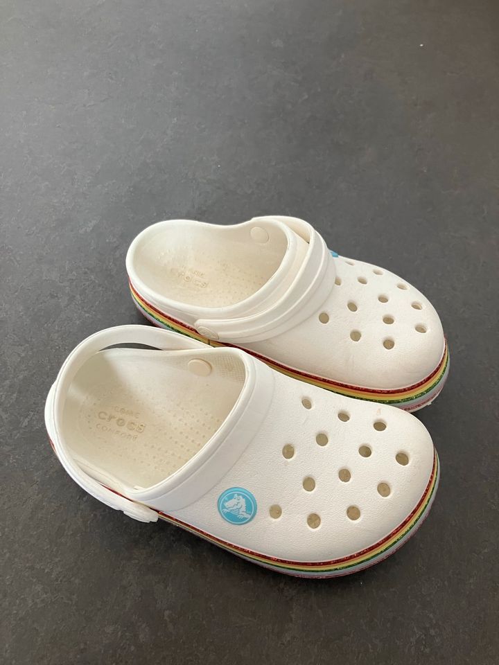 Crocs Kinder weiß Regenbogen gr 28/29 in Weisenheim am Sand