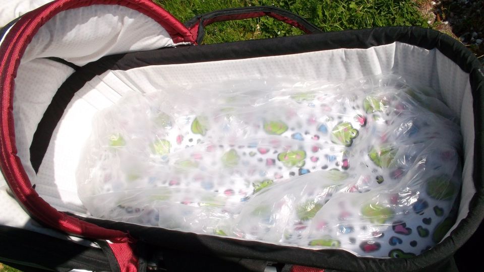 Emmaljunga Cerox Sportvagn MIT Babywanne und anderem Zubehör gebr in Solms
