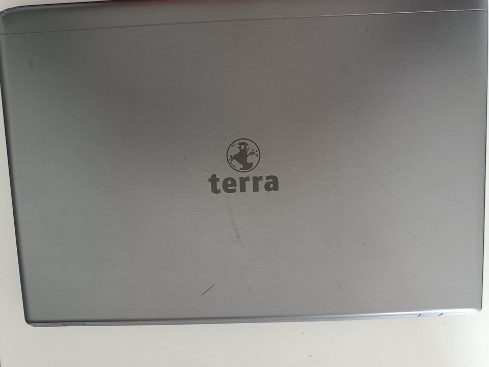 Gebrauchtes TERRA Mobile 1530 (i5) 6.Gen. - Windows 11 Pro in Mörfelden-Walldorf