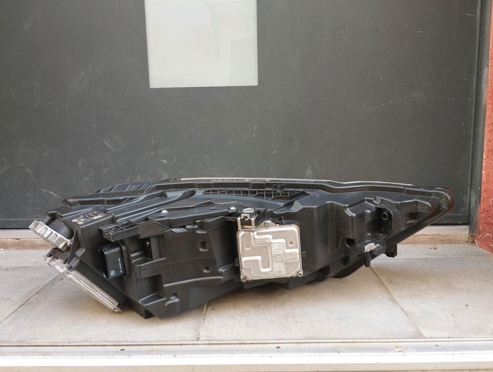 Audi A8 4N 5S Voll LED Scheinwerfer 4N0941033 in Herne