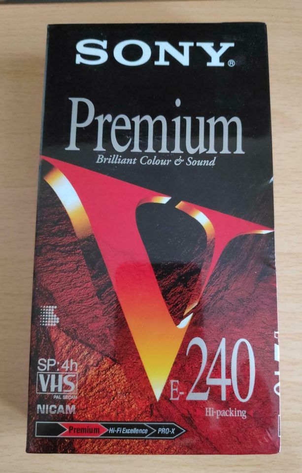 SONY Premium VHS Videokassette E-240 NEU in Fürth