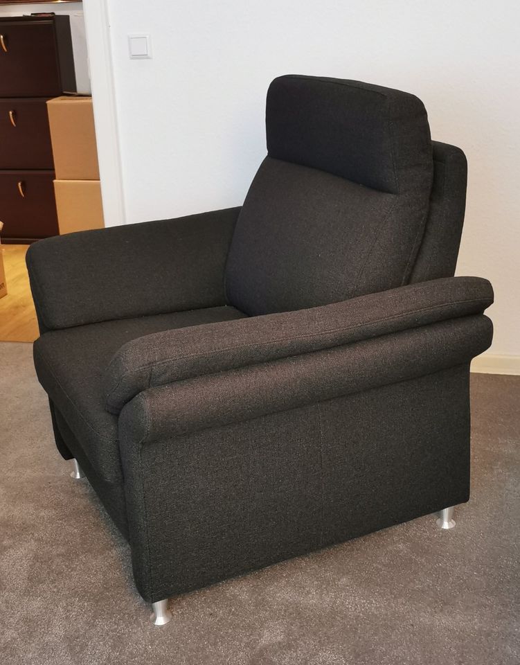 Moderner Sessel, anthrazit mit Armlehnen in Hamburg