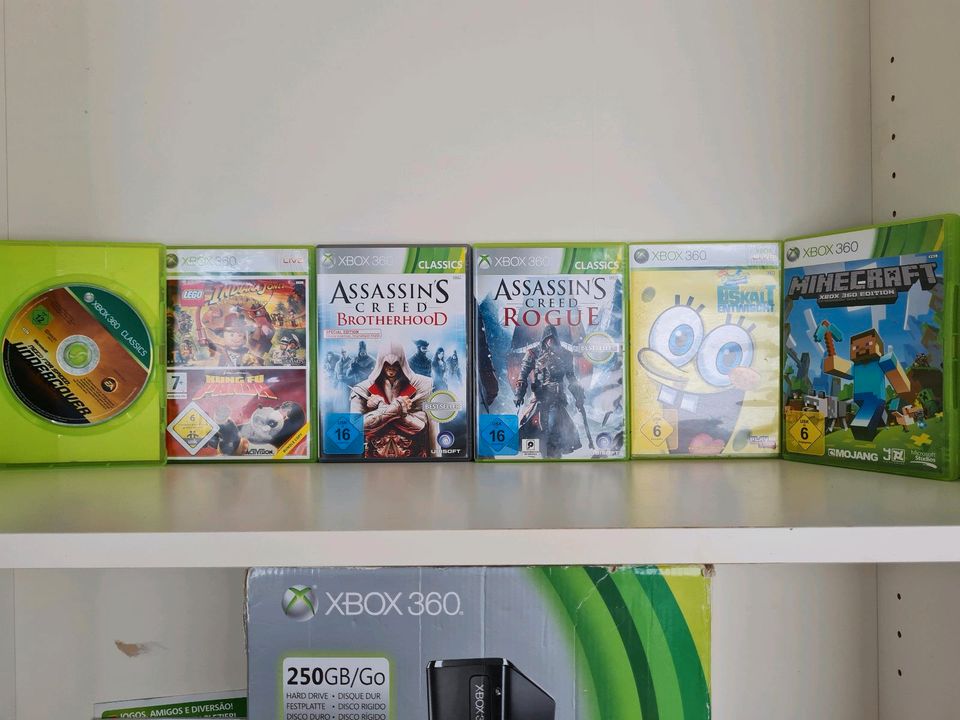 XBox 360 mit Zubehör und 6 Spiele in Siegburg