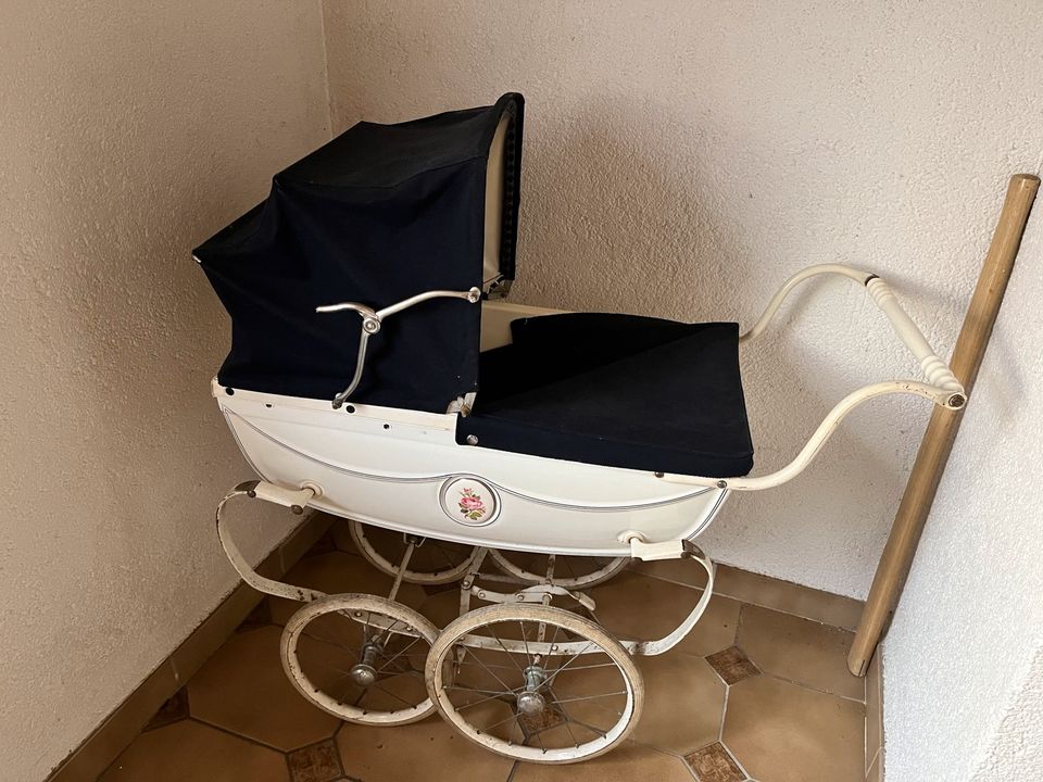 Silver Cross 60er Jahre Kinderwagen in Flieden