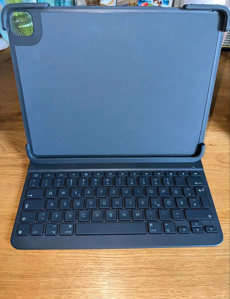 Logitech Slim Folio Pro für i Pad in 1a Zustand! in Düsseldorf