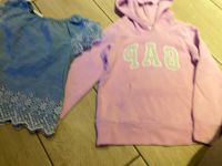 Gap Hoodie Kapuzen Pullover S 122 128 und Jeans Shirt  M  140 Hessen - Bruchköbel Vorschau