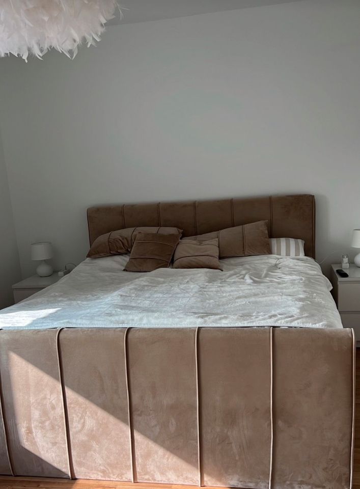 BOXSPRINGBETT BEIGE SAMT 180x200 BETTKASTEN in Hamburg