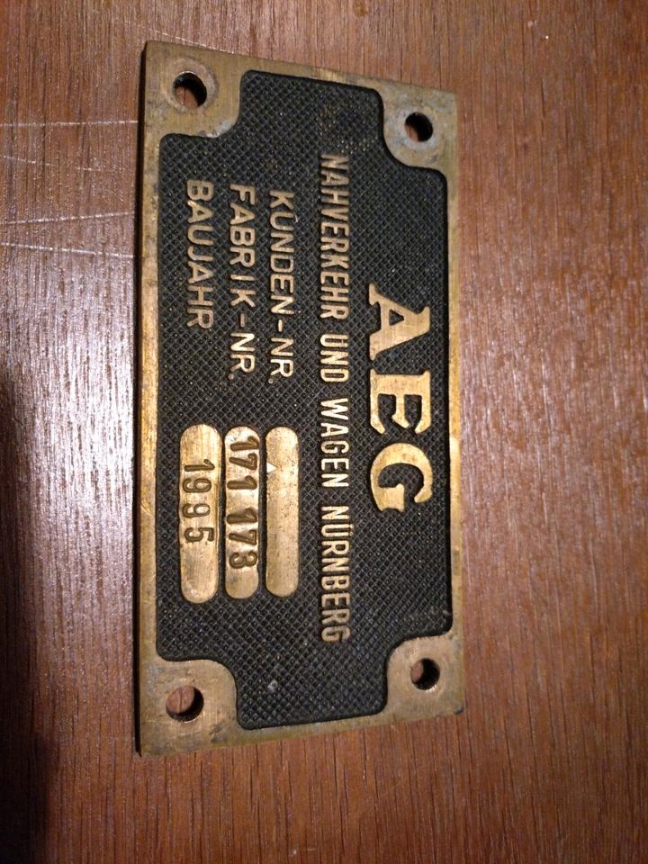 AEG Messing Plate Schriftzug in Nürnberg (Mittelfr)