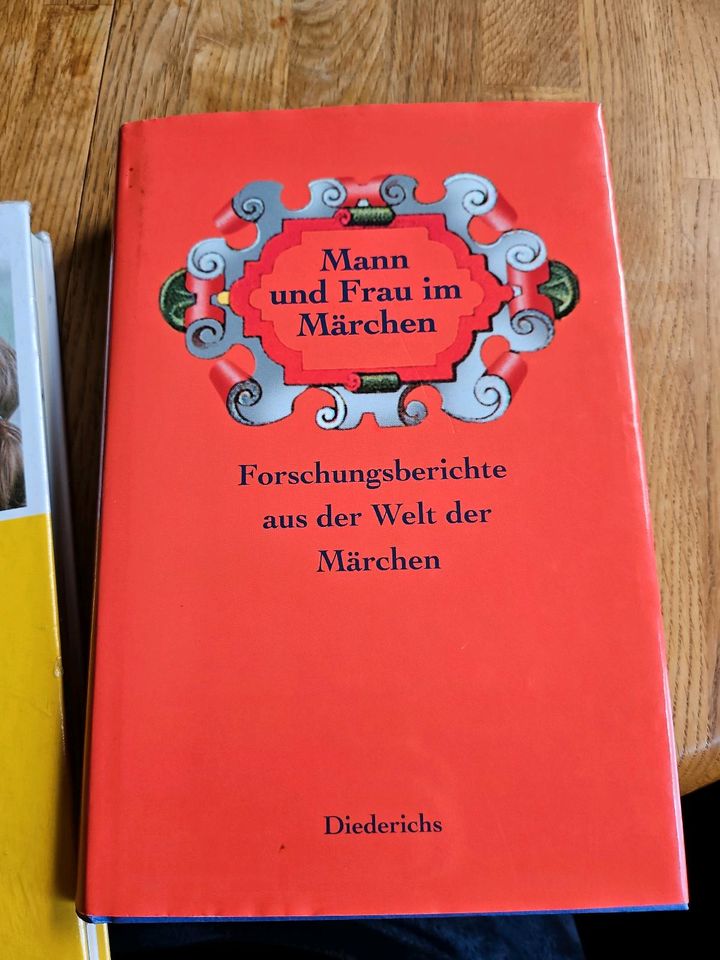 Buch Mann und Frau im Märchen in Heeslingen
