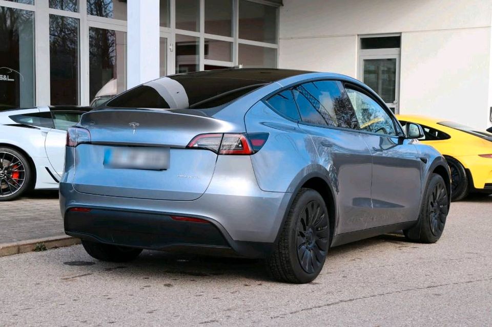 Tesla Model Y Long Range 2023 584€ Leasingübernahme in Kirchroth