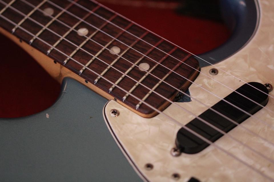1972 Fender Mustang Competition Blue Refin' E-Gitarre Vintage in Wismar