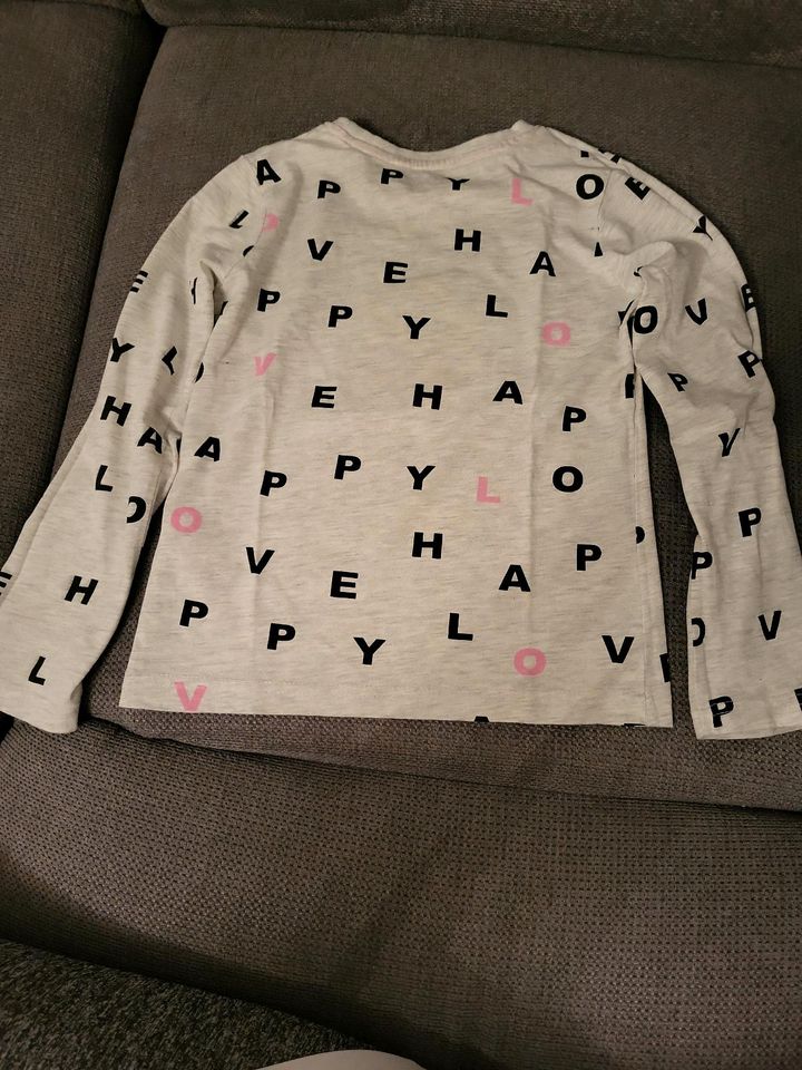 Neues Mädchen Langarmshirt in Marl