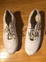 FJ Golfschuhe emBODY Damen Größe 39 weiß TOP Bayern - Kolbermoor Vorschau