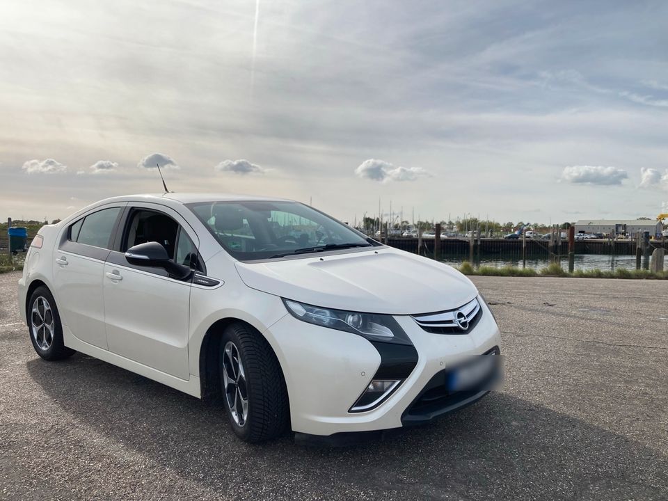 Opel Ampera ePionier Edition in Köln