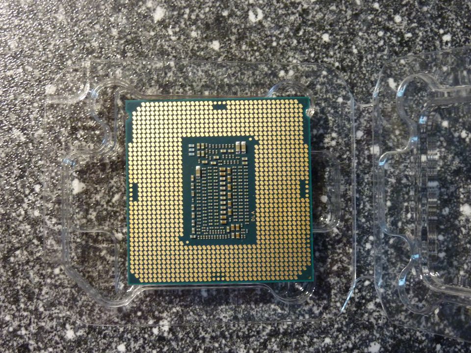 Intel Core I7-9700kf CPU Prozessor 3,60 GHz  9.Generation.Garanti in Lübeck