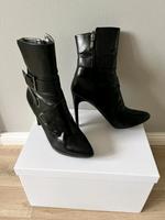 Damenschuhe Guess Größe 37 Stiefelette schwarz Kreis Pinneberg - Kölln-Reisiek Vorschau