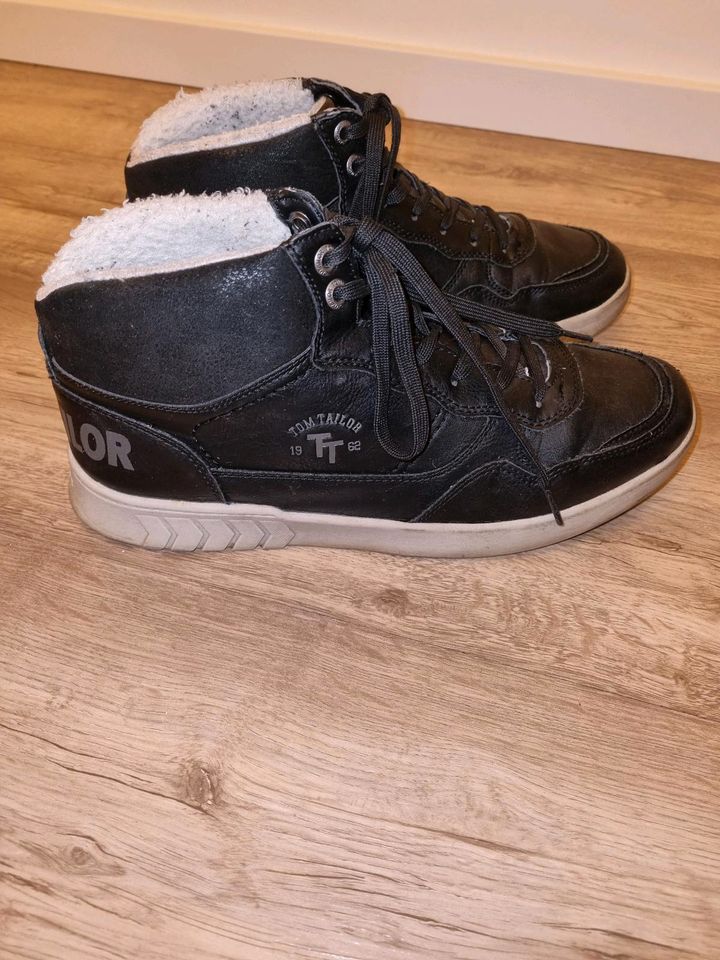 Jungen Winterschuhe TomTailor Gr.43 in Bergheim