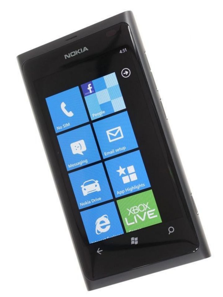 Nokia Lumia 800 Windows-Phone Mediaplayer Fotos usw in Düsseldorf