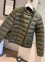 Damen Jacke ULTRA Light Tommy Hilfiger XS 70 Euro  wie Neu Nordrhein-Westfalen - Bottrop Vorschau