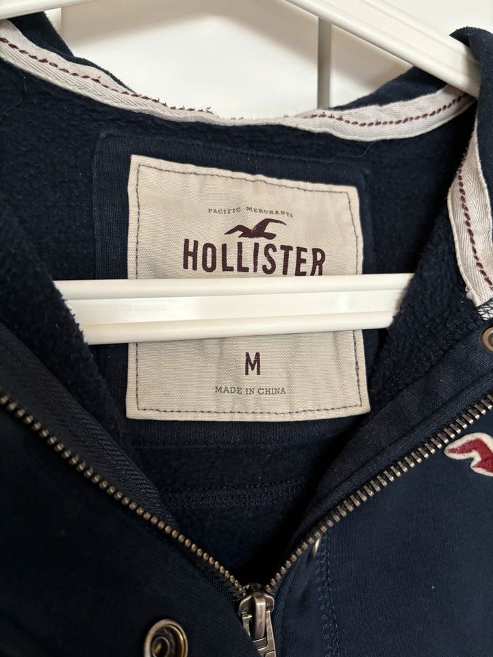 Hollister Pullover Hoodie dunkelblau Gr. M in Groß-Gerau