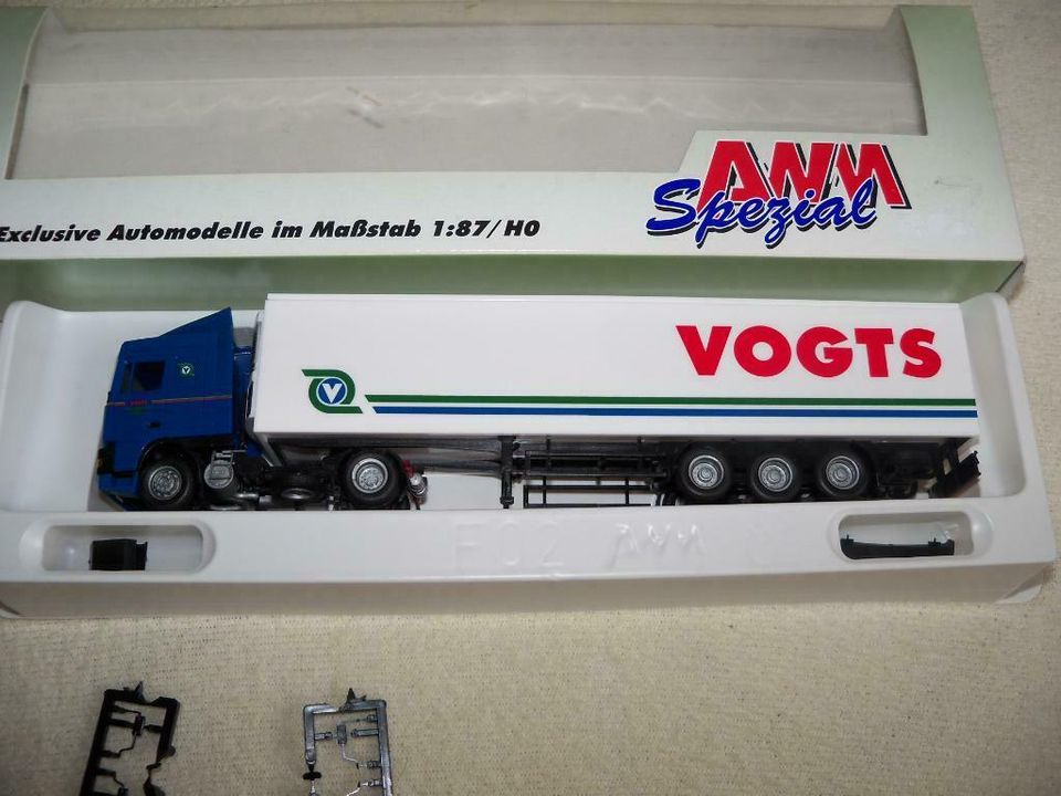 AWM Spezial Vogts Gera Truck DAF mit Kühlauflieger 1:87 / H0 in Gera