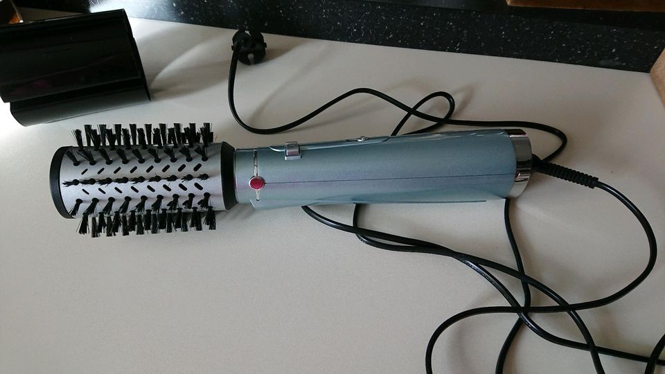 Föhn Bürste Hydro-Fusion Air Styler von BaByliss in Lutherstadt Wittenberg