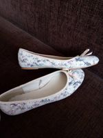 Ballerina,  Schuhe,  g. 39, Pastellfarben gemustert, Spitze,  NEU Nordrhein-Westfalen - Ense Vorschau