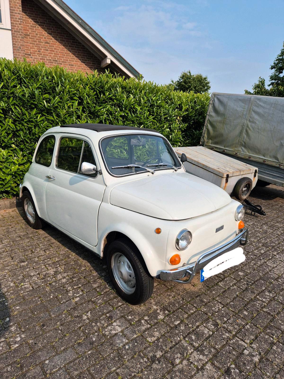 Abbildung des Autos Fiat 500 Oldtimer  mit  …