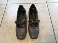 Paul Green Pumps Spange grau Budapester Echtleder Größe 38,5 Nordrhein-Westfalen - Unna Vorschau