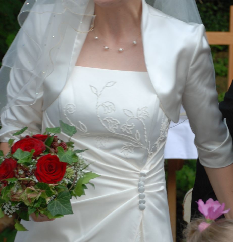 Brautkleid/Hochzeitskleid Gr. 36 creme in Tröndel