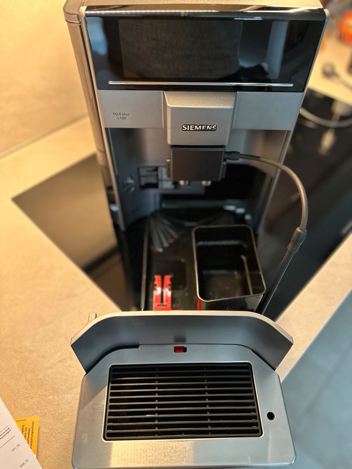 Siemens EQ6 Kaffeevollautomat Kaffeemaschine in Gladbeck