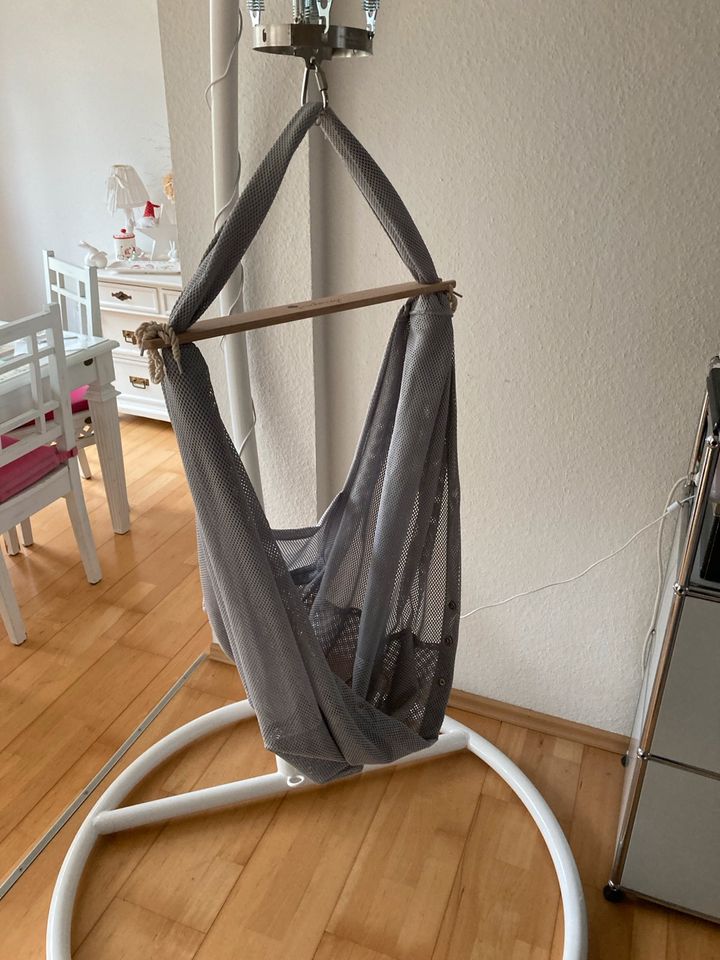 Federwiege Wunderwiege Wiege elektrisch Baby in Frankfurt am Main