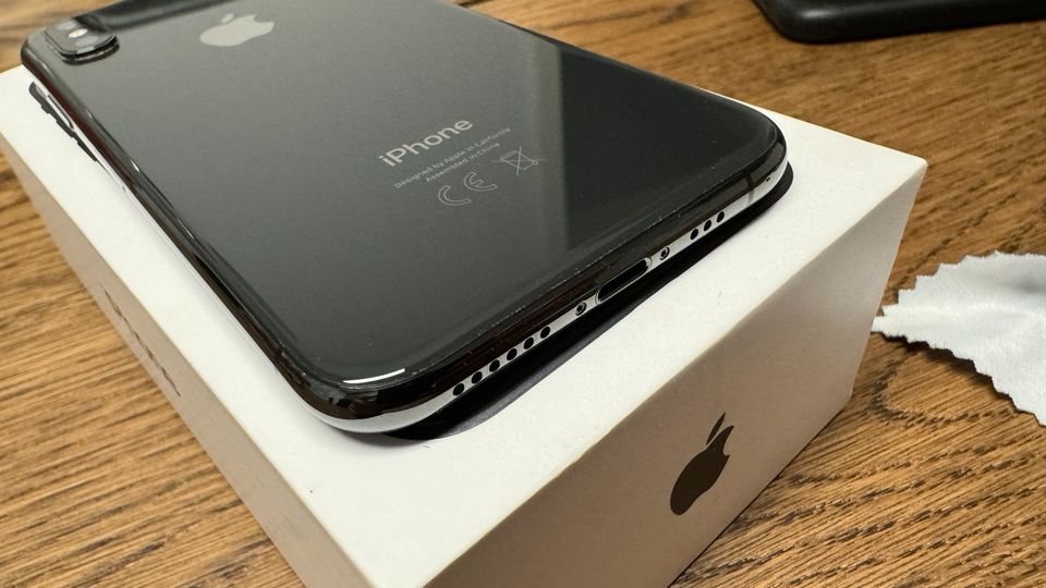 ✅ Apple IPhone XS 256 GB Space Grey TOP ZUSTAND! Viel Zubehör in Sindelfingen