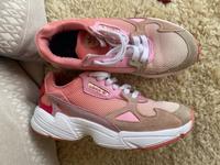 Adidas Falcon Sneaker Laufschuhe 40,5 Hessen - Babenhausen Vorschau