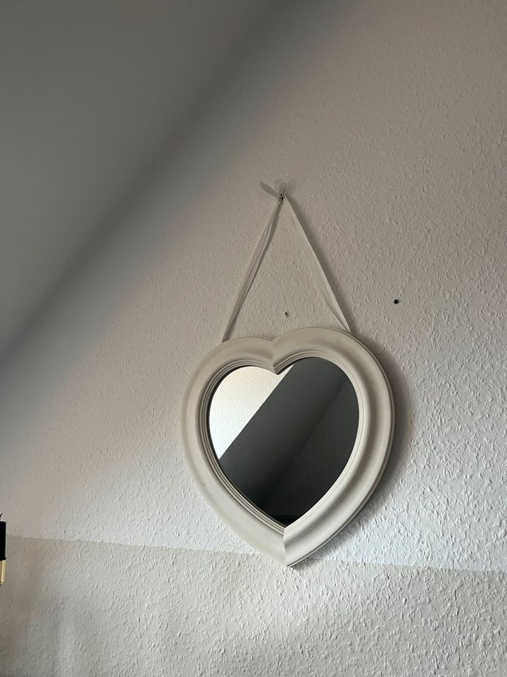 Herzförmiger Spiegel in Kleve
