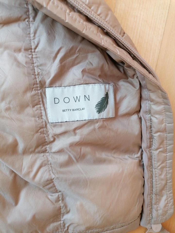 Mac Jeansjacke Jana mittelblau Wie neu qiero Edc 36 38 in Amberg