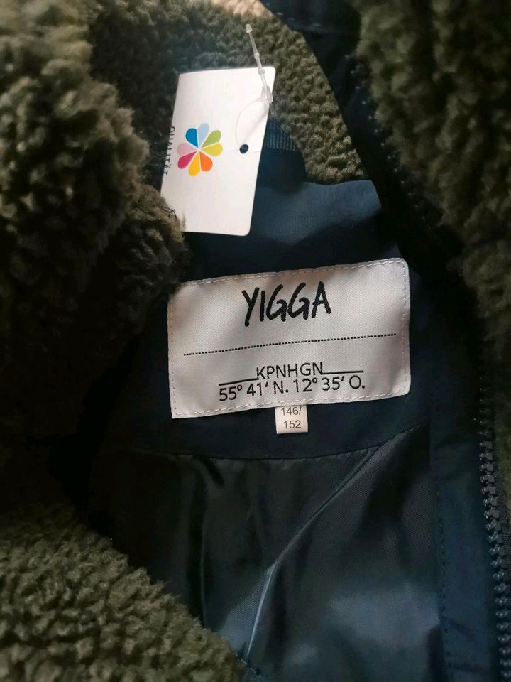 Neu mit Etikett! Yigga  Hoddie Jacke 146/152 in Manching