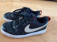 Nike Turnschuhe Größe 37,5 schwarz Hannover - Ahlem-Badenstedt-Davenstedt Vorschau