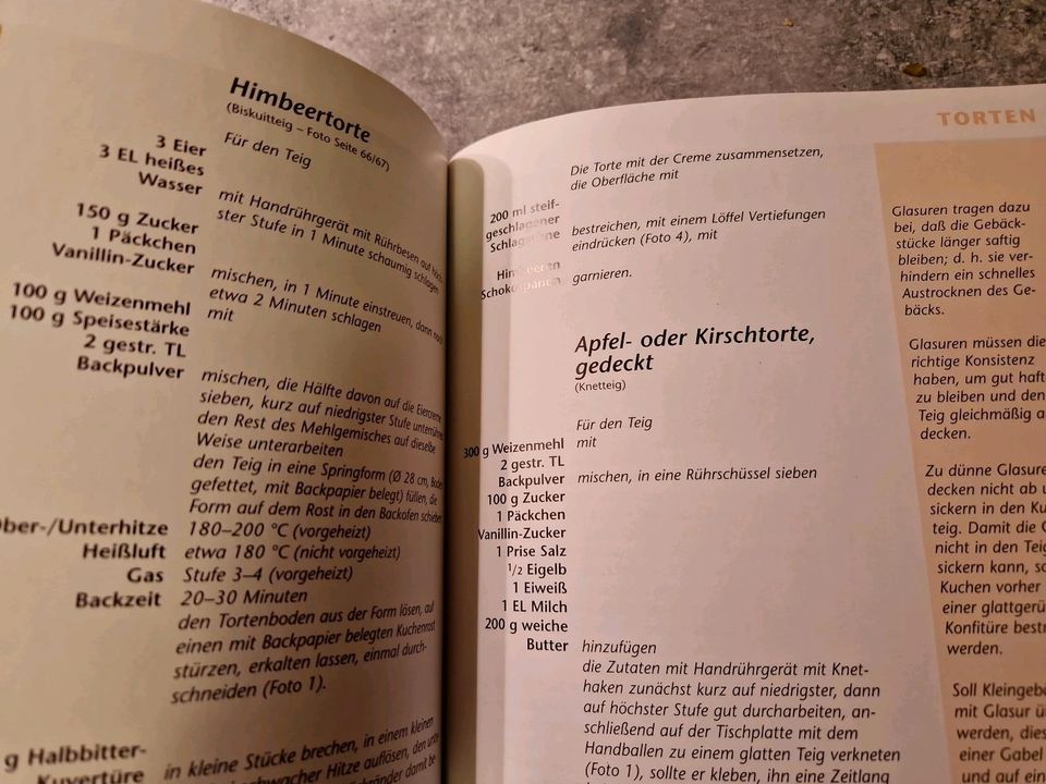 Dr. Oetker Grundbackbuch in Aichach