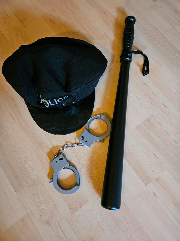 Faschingsgewand, Verkleidung Polizei, Größe 38 in Unterhaching