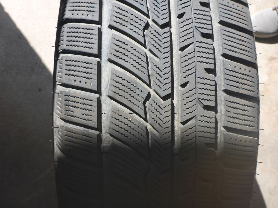 4 Winterreifen 225/65 R17 auf Rial Alufelgen in Senden