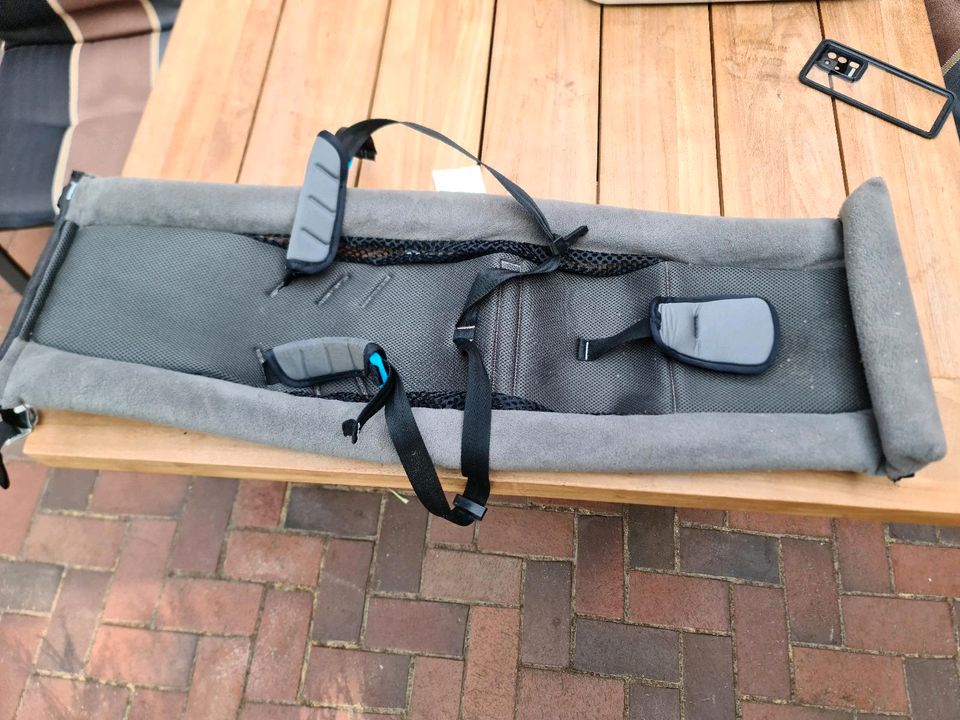 Thule Chariot Infant Sling - Neugeboreneneinsatz in Cappeln (Oldenburg)