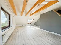moderne 3 Zimmer DG Wohnung, tolle Küche, teilrenov.Bad, ca.80 qm Niedersachsen - Helpsen Vorschau