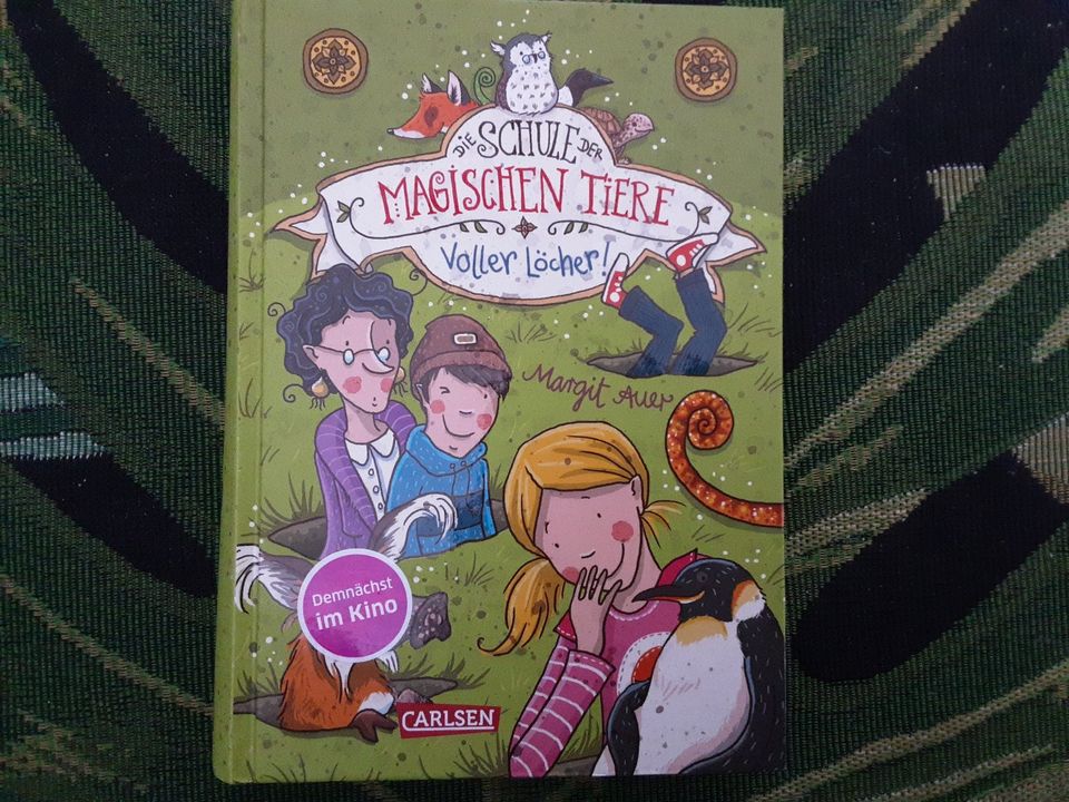 Margit Auer-Die Schule der magischen Tiere-voller Löcher neuwerti in Schwerin