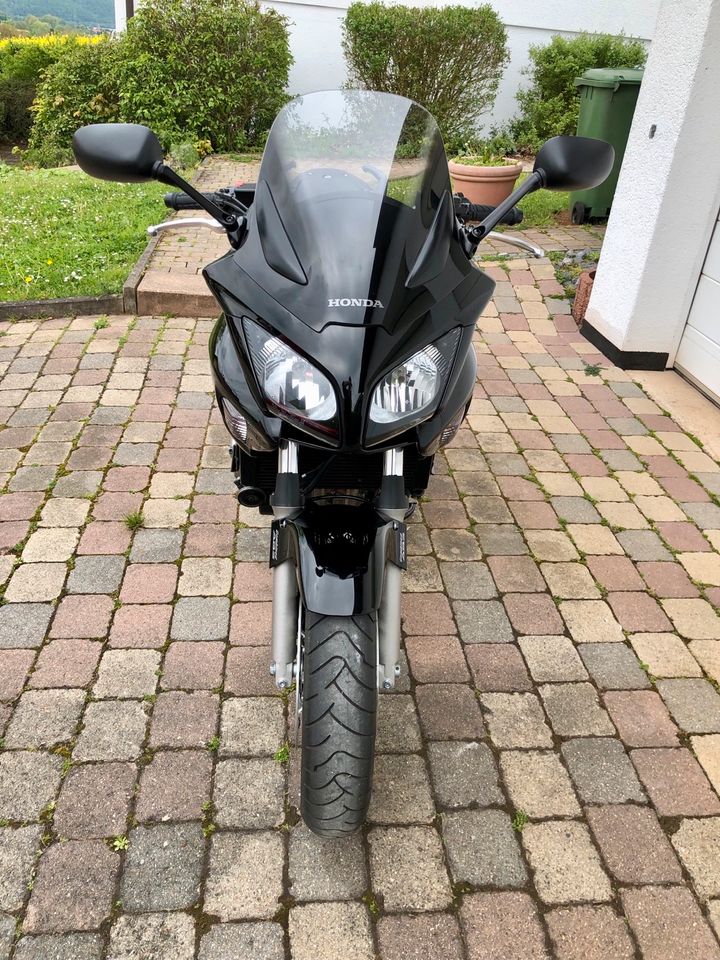 Honda CBF 1000  ABS / TÜV neu / wenig KM in Edertal