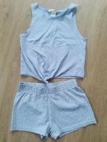 2 Teiler 116 Shorts und Shirt neuwertig bauchfrei Hessen - Kirchhain Vorschau