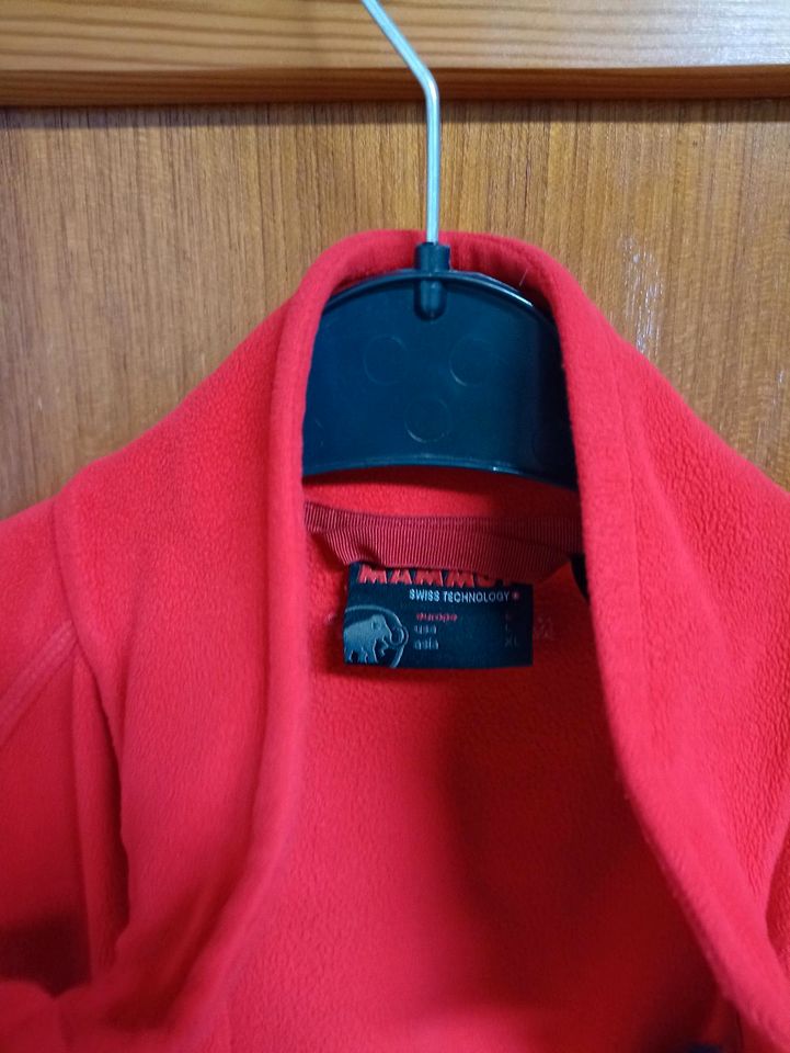 Mammut Fleece Jacke rot Gr. L in Überherrn