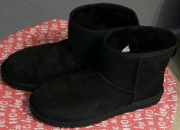 UGG Classic Stiefelette Schwarz Gr.43 NEUWERTIG❤ Niedersachsen - Salzgitter Vorschau